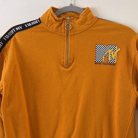 ✨SOLD✨MTV Pullover Sweatshirt 1/4 Zip - Picture 2 of 6